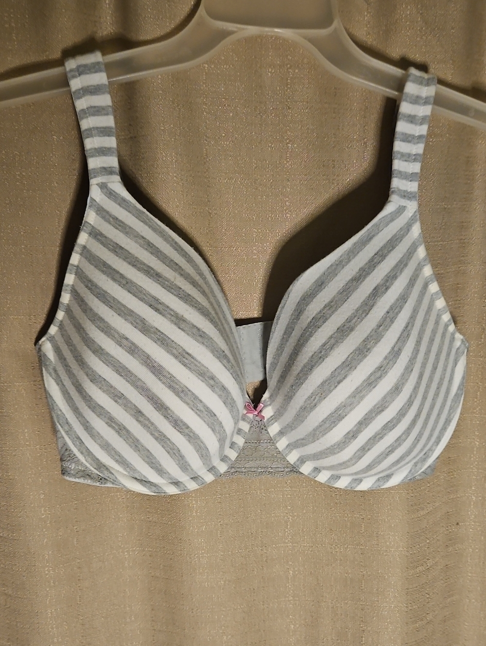 EUC Cacique Tshirt Bra